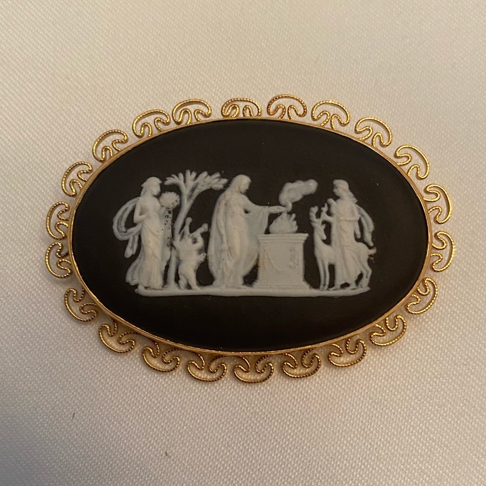 Vintage Black Wedgwood Jasperware 12K Gold Filled Greek Goddess Cameo Brooch